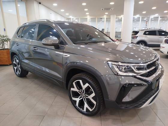 VOLKSWAGEN TAOS 1.4 250 TSI TOTAL FLEX HIGHLINE AUTOMÁTICO